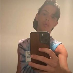 Meet your Posher, Bernabe